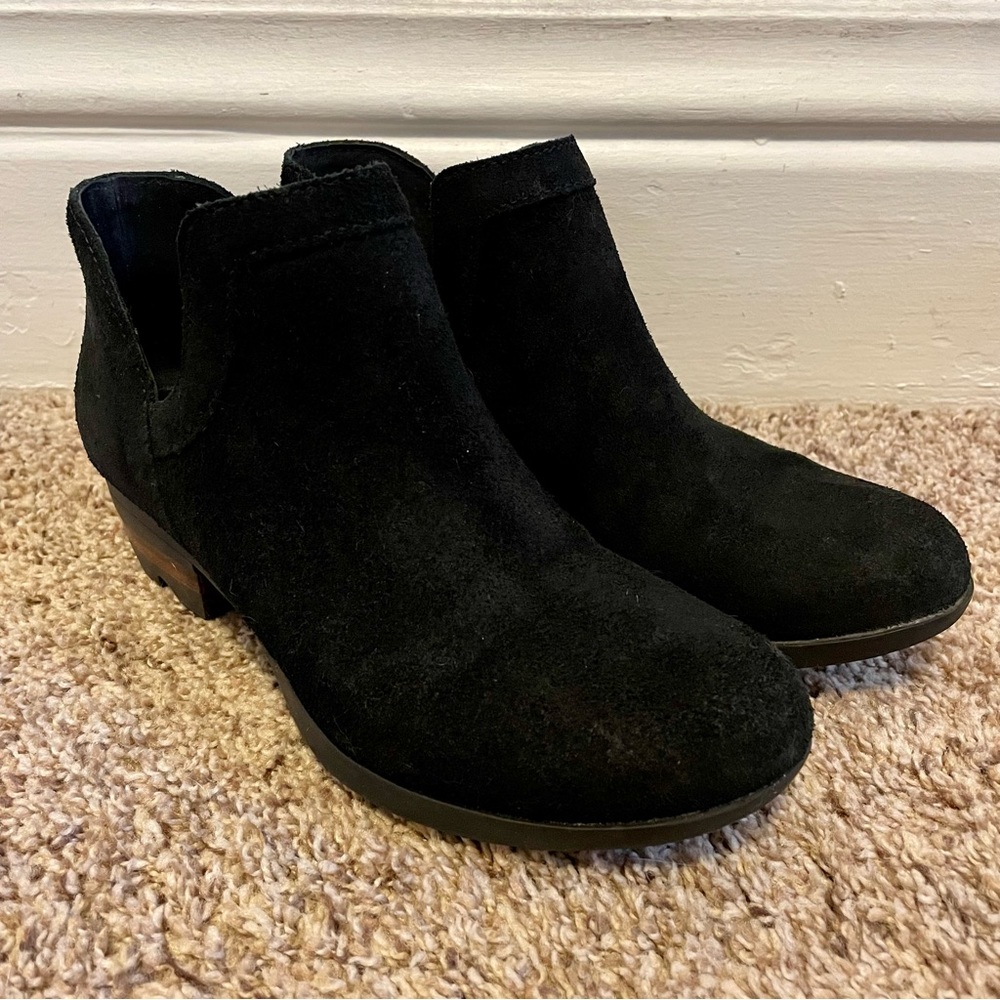 Sorel Lolla Cut-out Suede Black Heeled Booties - Size 7